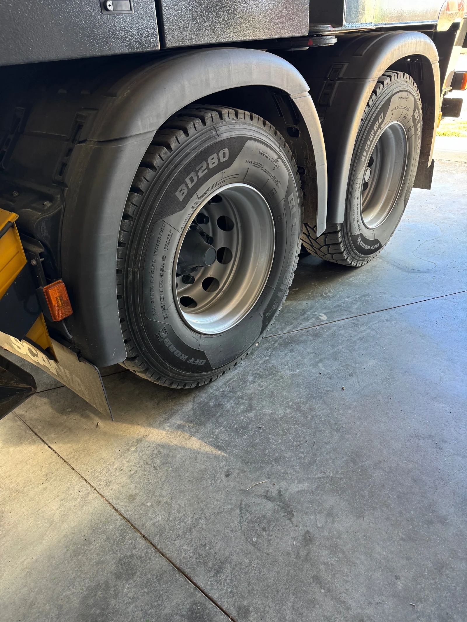  Liebherr-Scania | Mobile.bg   12