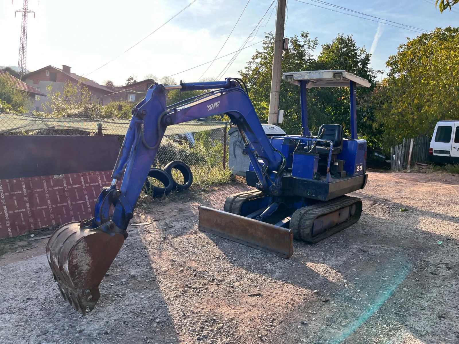 Багер Hanix H25, снимка 2 - Индустриална техника - 56389562