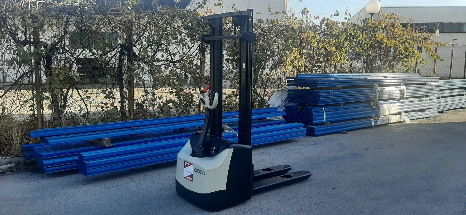  Crown | Mobile.bg   2