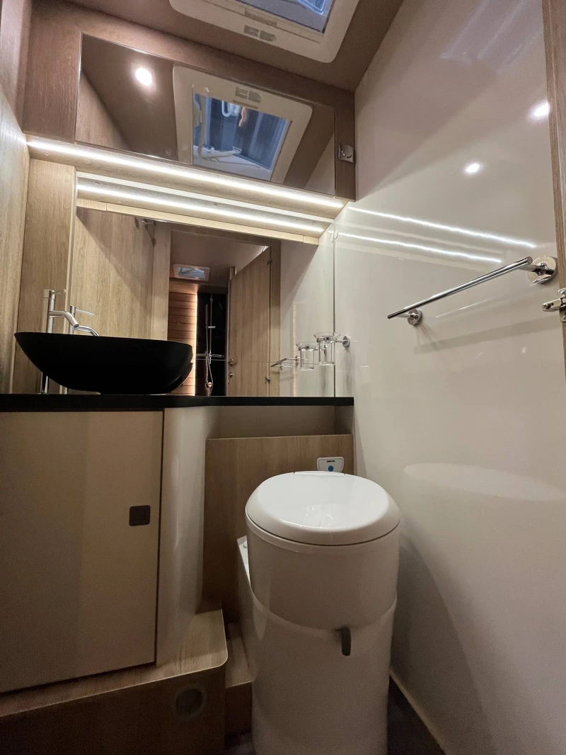 Кемпер Mobilvetta KEA P90 Високо оборудване, снимка 7 - Каравани и кемпери - 51798389