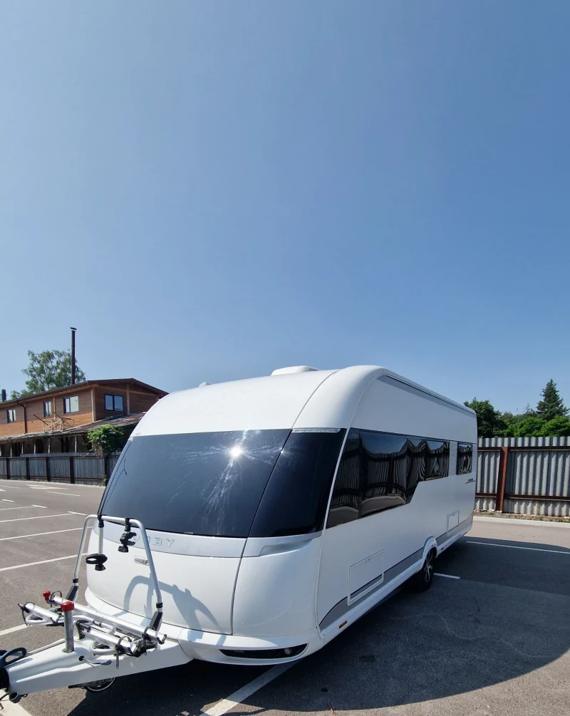 Каравана Hobby Premium 560 CFE, снимка 2 - Каравани и кемпери - 53297442