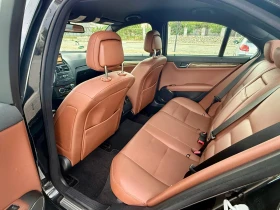 Mercedes-Benz C 320 Avantgarde* Кожа/Нави/Подгрев/Парктроник* ЛИЗИНГ, снимка 15