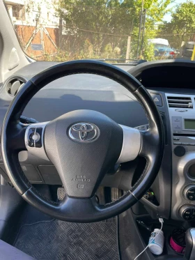 Toyota Yaris 1.3, снимка 10