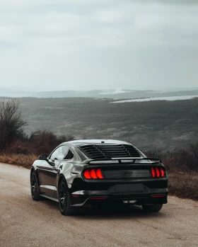     Ford Mustang GT Premium