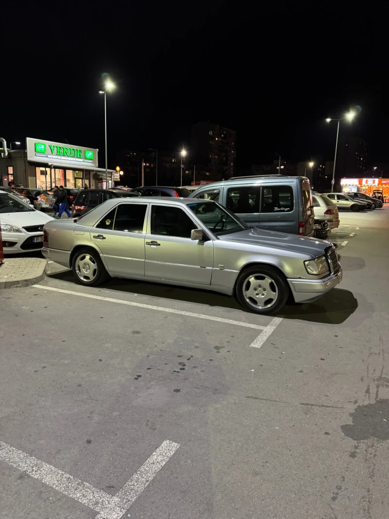 Mercedes-Benz 124, снимка 1 - Автомобили и джипове - 47370476