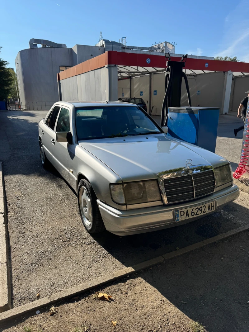 Mercedes-Benz 124, снимка 1 - Автомобили и джипове - 47370476