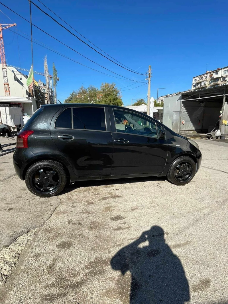 Toyota Yaris 1.3, снимка 6 - Автомобили и джипове - 47501514