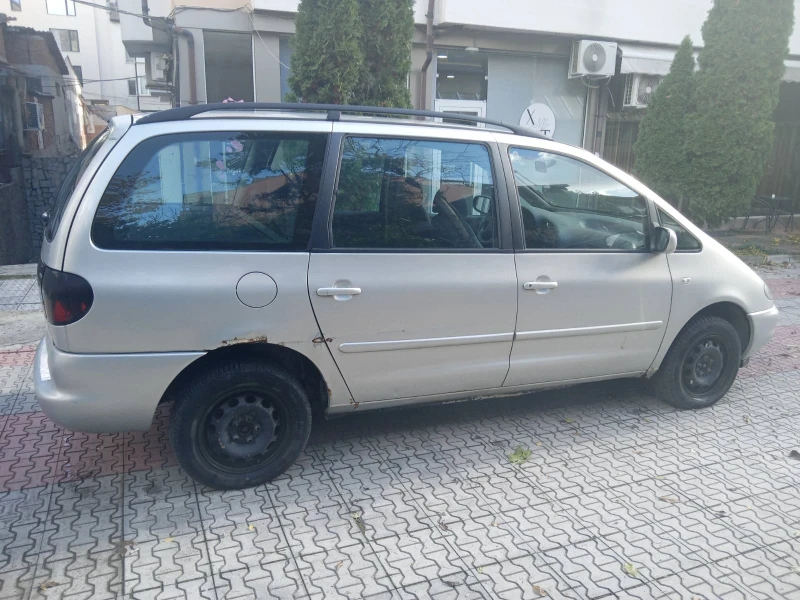 VW Sharan 1.9 TDI, снимка 7 - Автомобили и джипове - 48002875