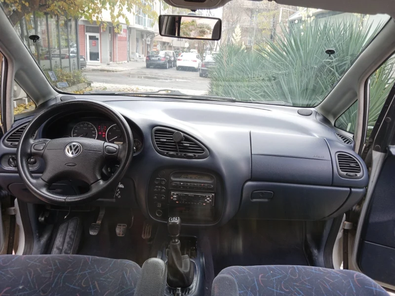 VW Sharan 1.9 TDI, снимка 10 - Автомобили и джипове - 48002875