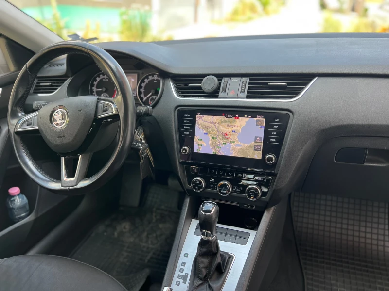 Skoda Octavia 1.6 dsg, снимка 8 - Автомобили и джипове - 52812462