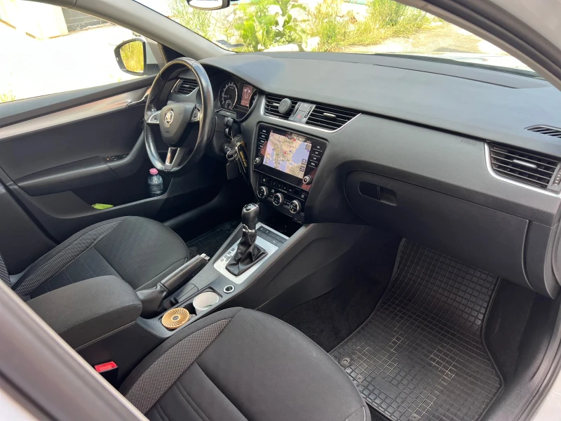Skoda Octavia 1.6 dsg, снимка 7 - Автомобили и джипове - 52812462