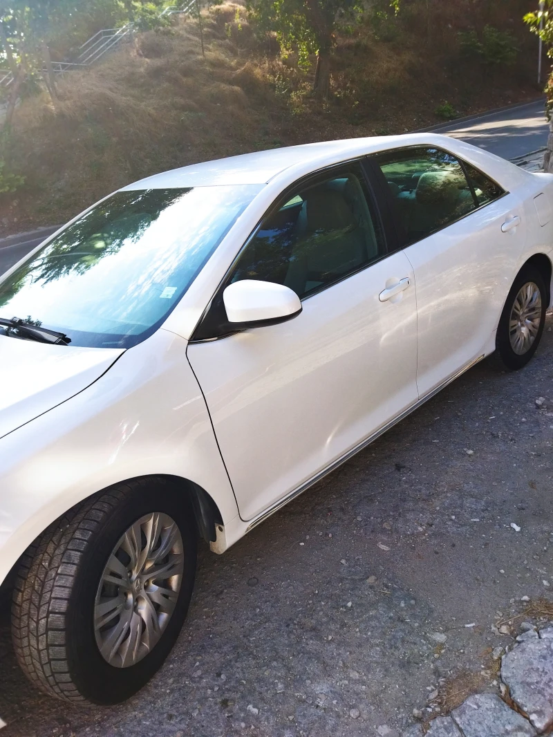 Toyota Camry, снимка 2 - Автомобили и джипове - 51487404