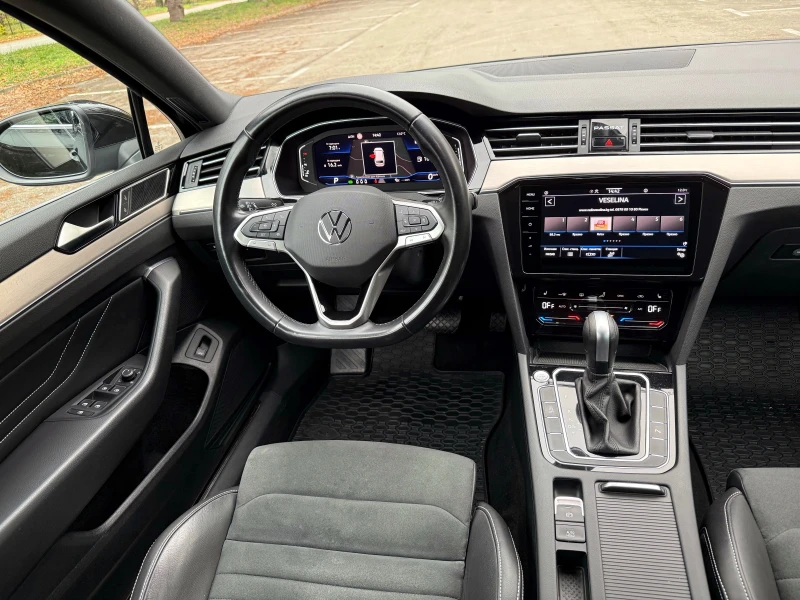 VW Passat 2.0TDI* DIGITAL* HIGHLINE * FACE* DIST* , снимка 7 - Автомобили и джипове - 52310225
