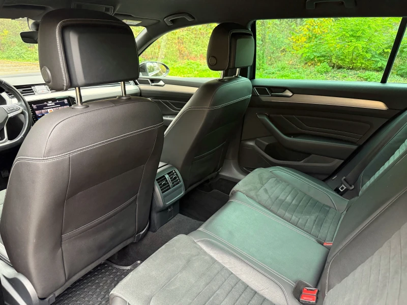 VW Passat 2.0TDI* DIGITAL* HIGHLINE * FACE* DIST* , снимка 12 - Автомобили и джипове - 52310225
