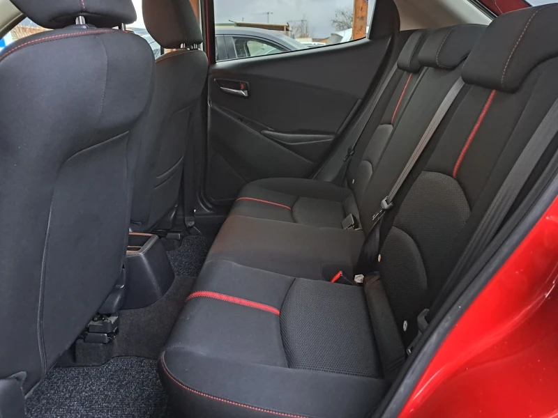 Mazda 2 1.5 i full, снимка 15 - Автомобили и джипове - 52667843