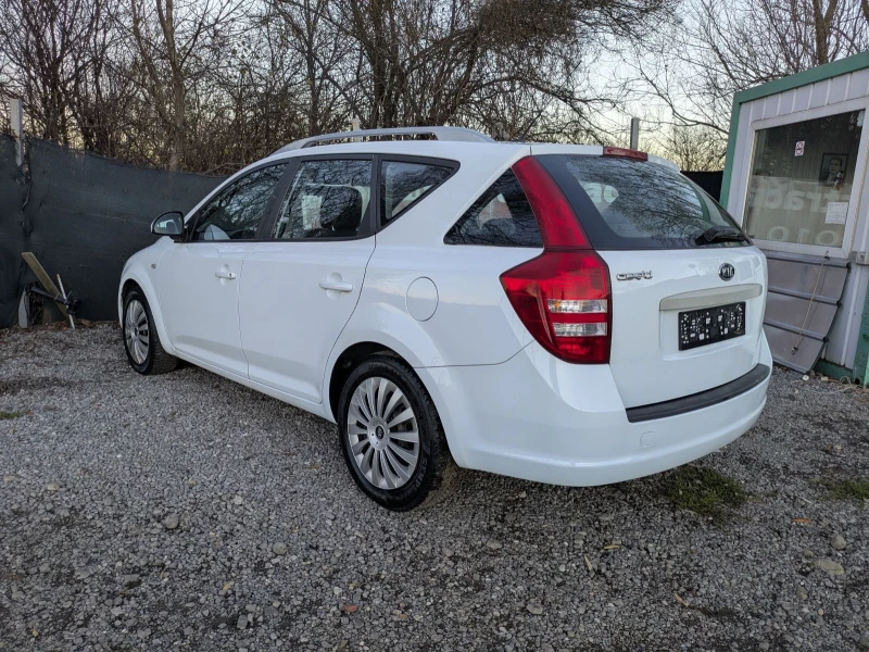 Kia Ceed 1.4i, снимка 4 - Автомобили и джипове - 52741118