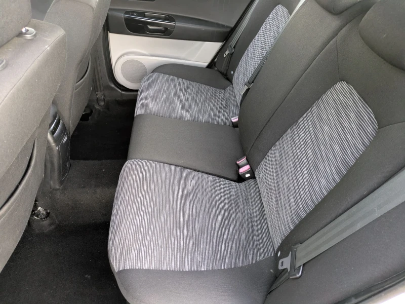 Kia Ceed 1.4i, снимка 9 - Автомобили и джипове - 52741118