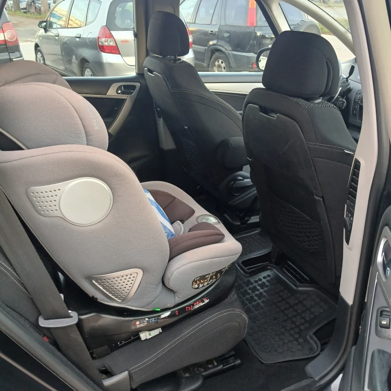 Citroen C4 Picasso, снимка 12 - Автомобили и джипове - 52933963