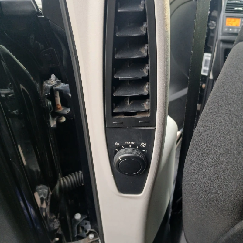 Citroen C4 Picasso, снимка 13 - Автомобили и джипове - 52933963