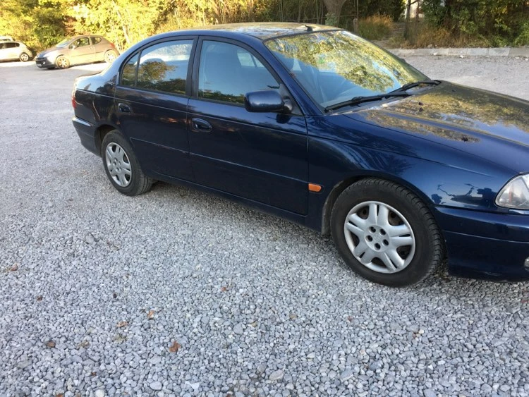 Toyota Avensis, снимка 4 - Автомобили и джипове - 47906258