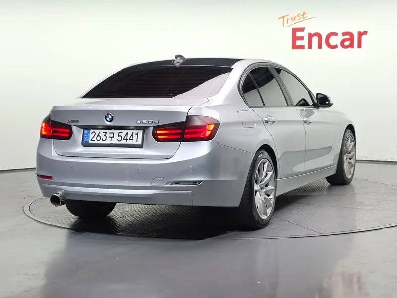 BMW 320 d, снимка 2 - Автомобили и джипове - 54590211