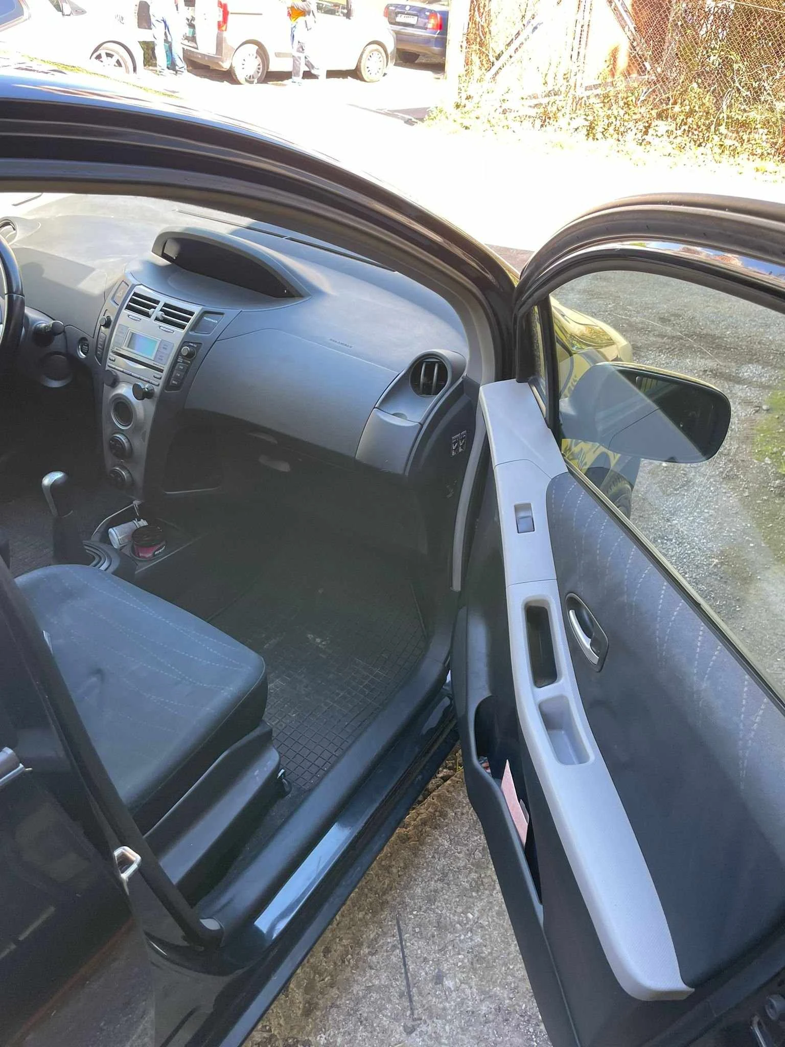 Toyota Yaris 1.3 | Mobile.bg � ����������� 13