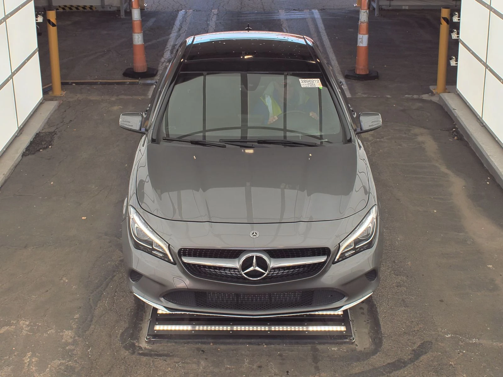 Mercedes-Benz CLA 250 4MATIC* ПОДГРЕВ* PANO* KEYLESS* NAVI* ПАМЕТ - изображение 3