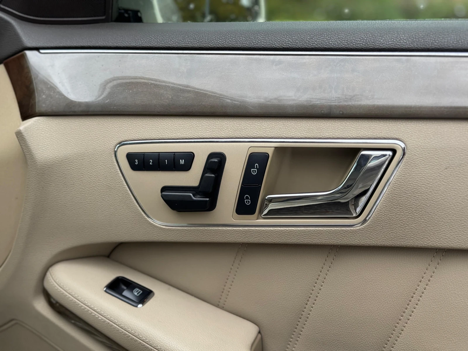 Mercedes-Benz E 350  - изображение 7