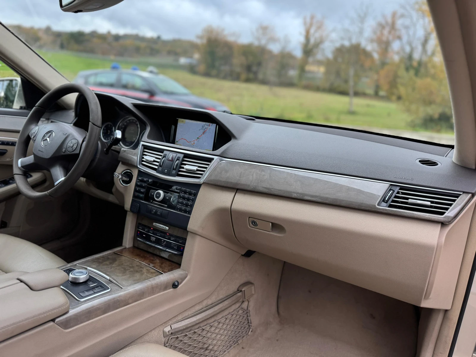 Mercedes-Benz E 350  - изображение 6