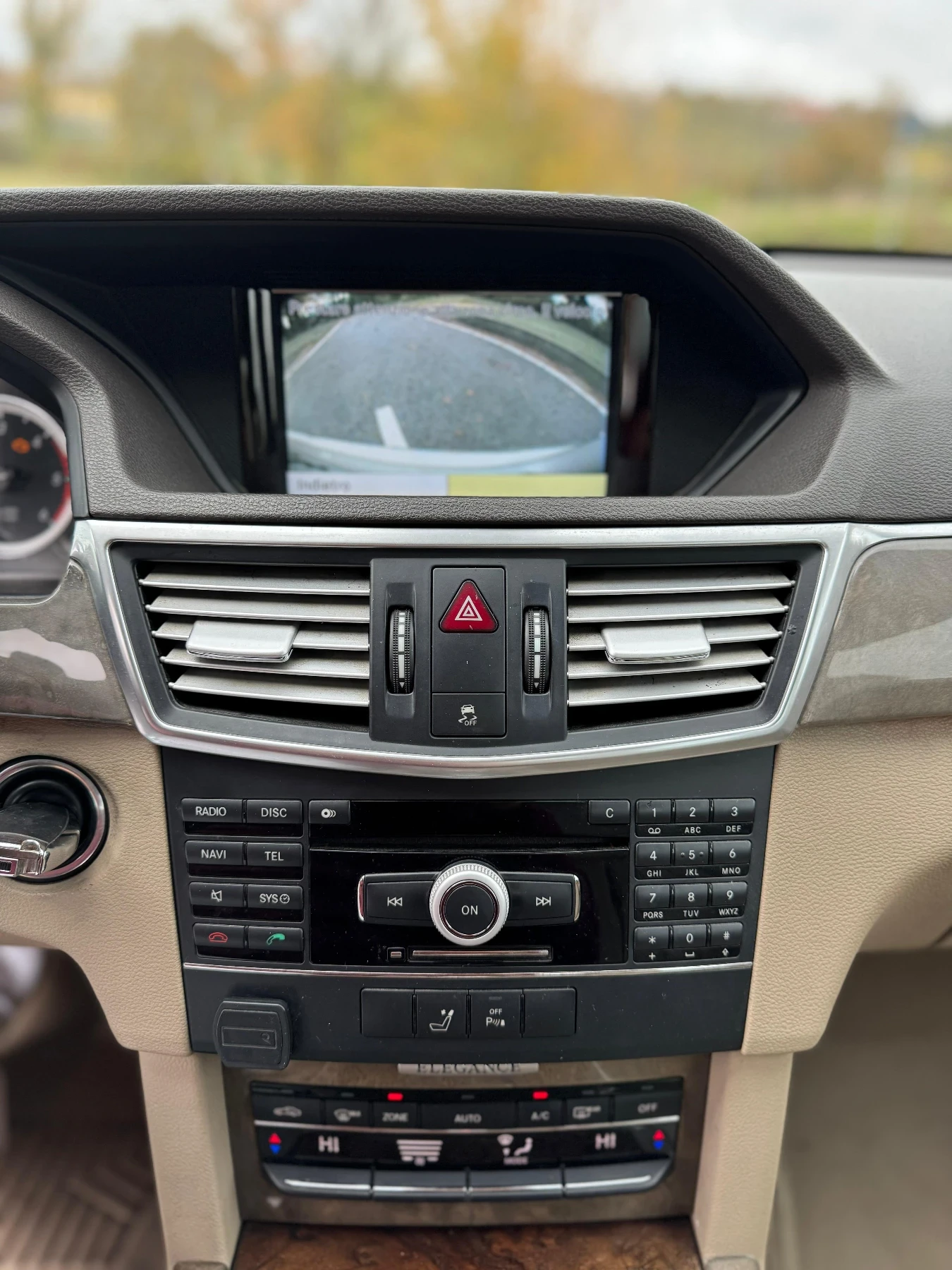 Mercedes-Benz E 350  - изображение 8