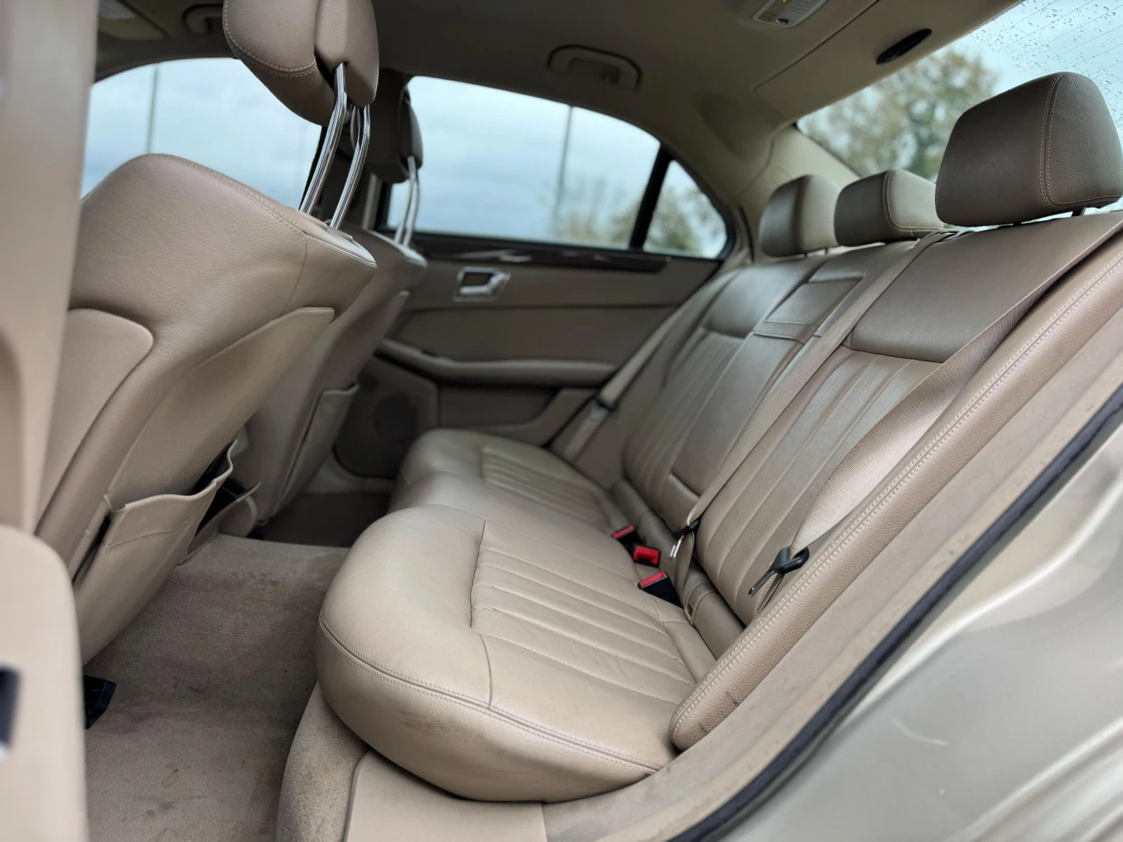 Mercedes-Benz E 350  - изображение 5