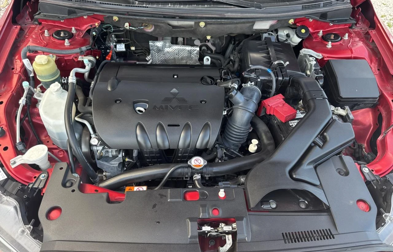 Mitsubishi Lancer ES - изображение 9