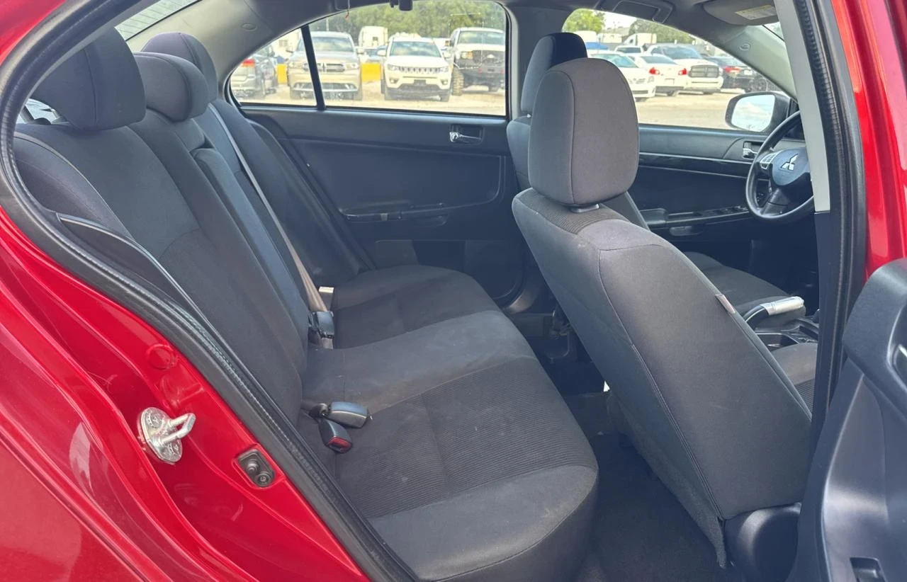 Mitsubishi Lancer ES - изображение 7