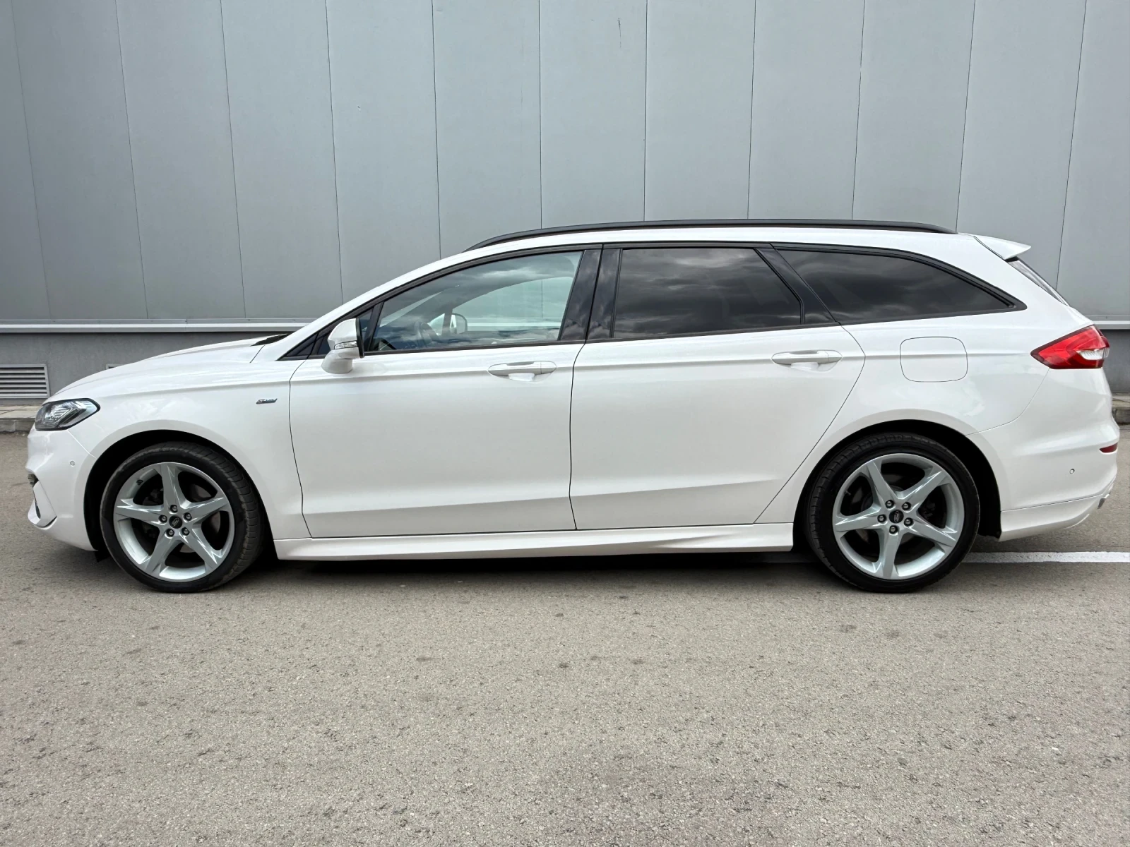 Ford Mondeo /2.0TDCI/STLINE/DISSTRONIC/PANORAMA/CAMERA/FULL - изображение 8