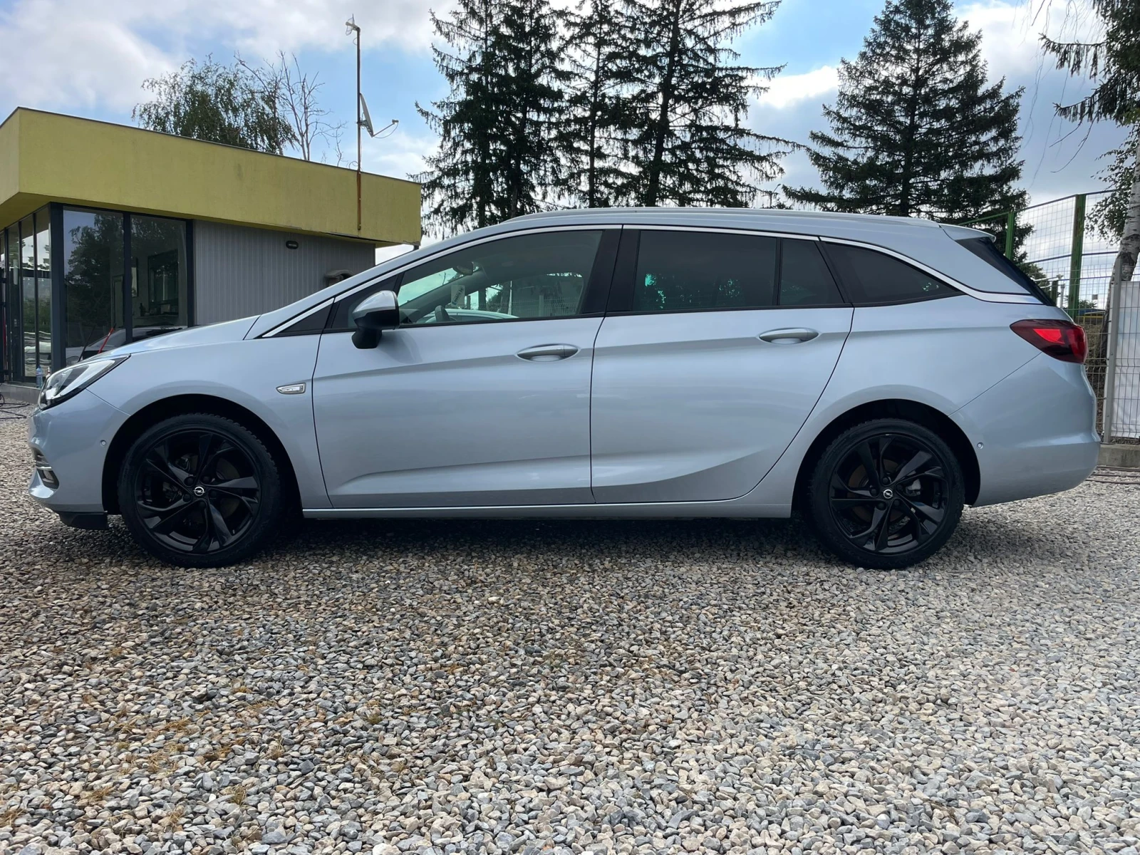 Opel Astra /SPORTS TOURER - изображение 8