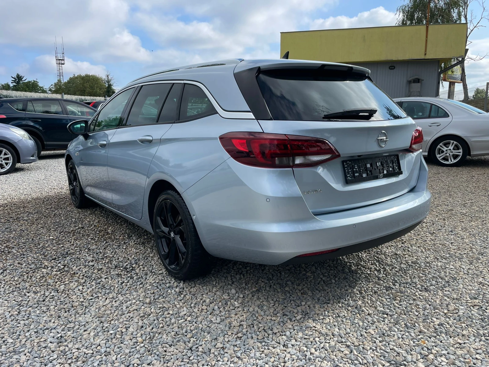 Opel Astra /SPORTS TOURER - изображение 2