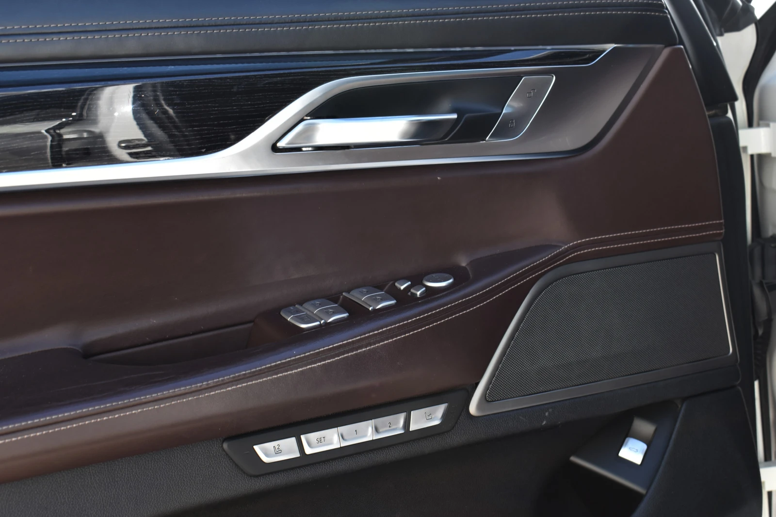 BMW 730 d* xDrive* МАСАЖИ* ОБДУХВАНЕ* HEAD-UP* HARMAN-CARD - изображение 10