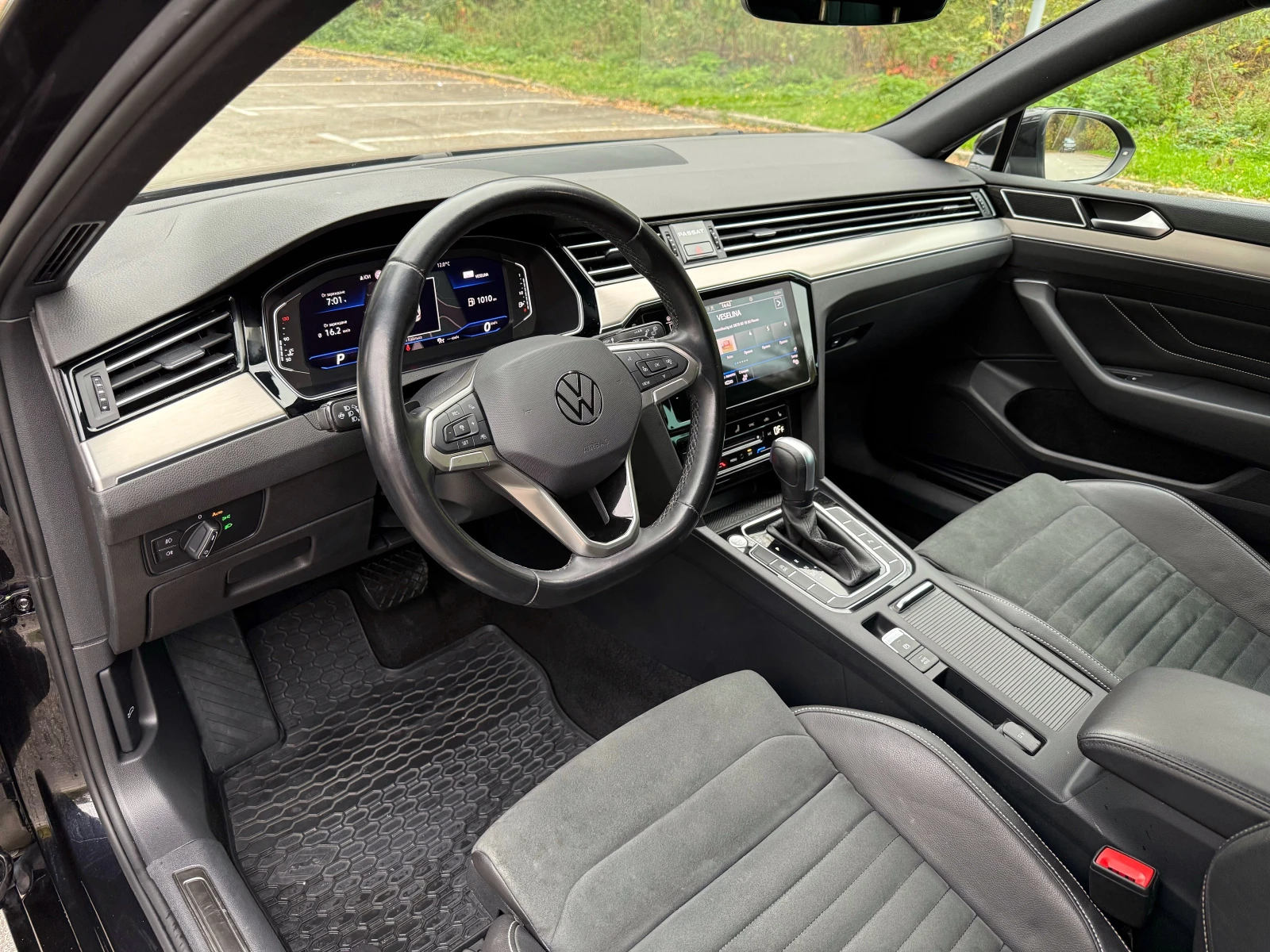 VW Passat 2.0TDI* DIGITAL* HIGHLINE * FACE* DIST* CARPLAY*  | Mobile.bg   6