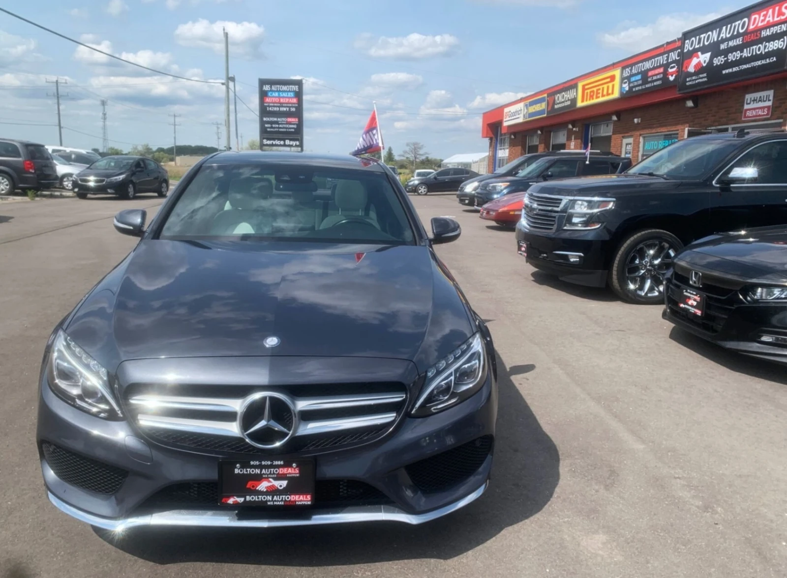 Mercedes-Benz C 300 4MATIC * AMG Line * PANO * ПОДГРЕВ * KEYLESS - изображение 2