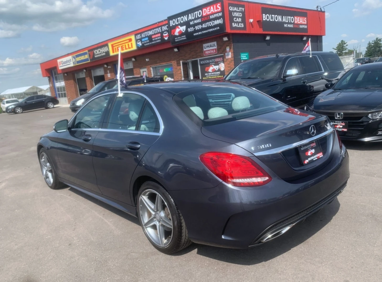 Mercedes-Benz C 300 4MATIC * AMG Line * PANO * ПОДГРЕВ * KEYLESS - изображение 4