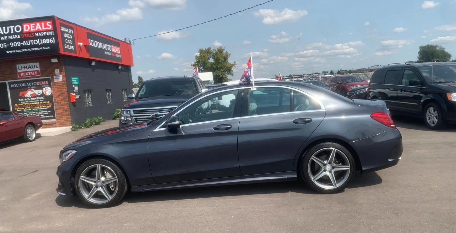 Mercedes-Benz C 300 4MATIC * AMG Line * PANO * ПОДГРЕВ * KEYLESS - изображение 3