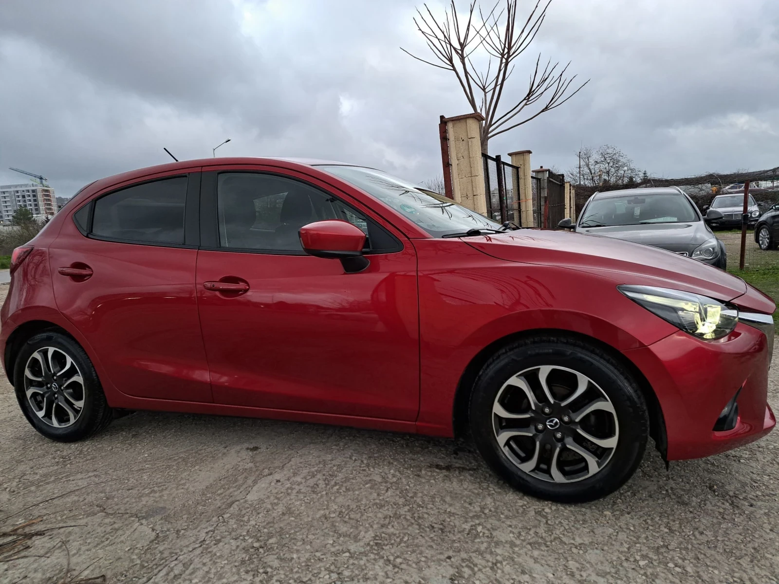 Mazda 2 1.5 i full - изображение 3