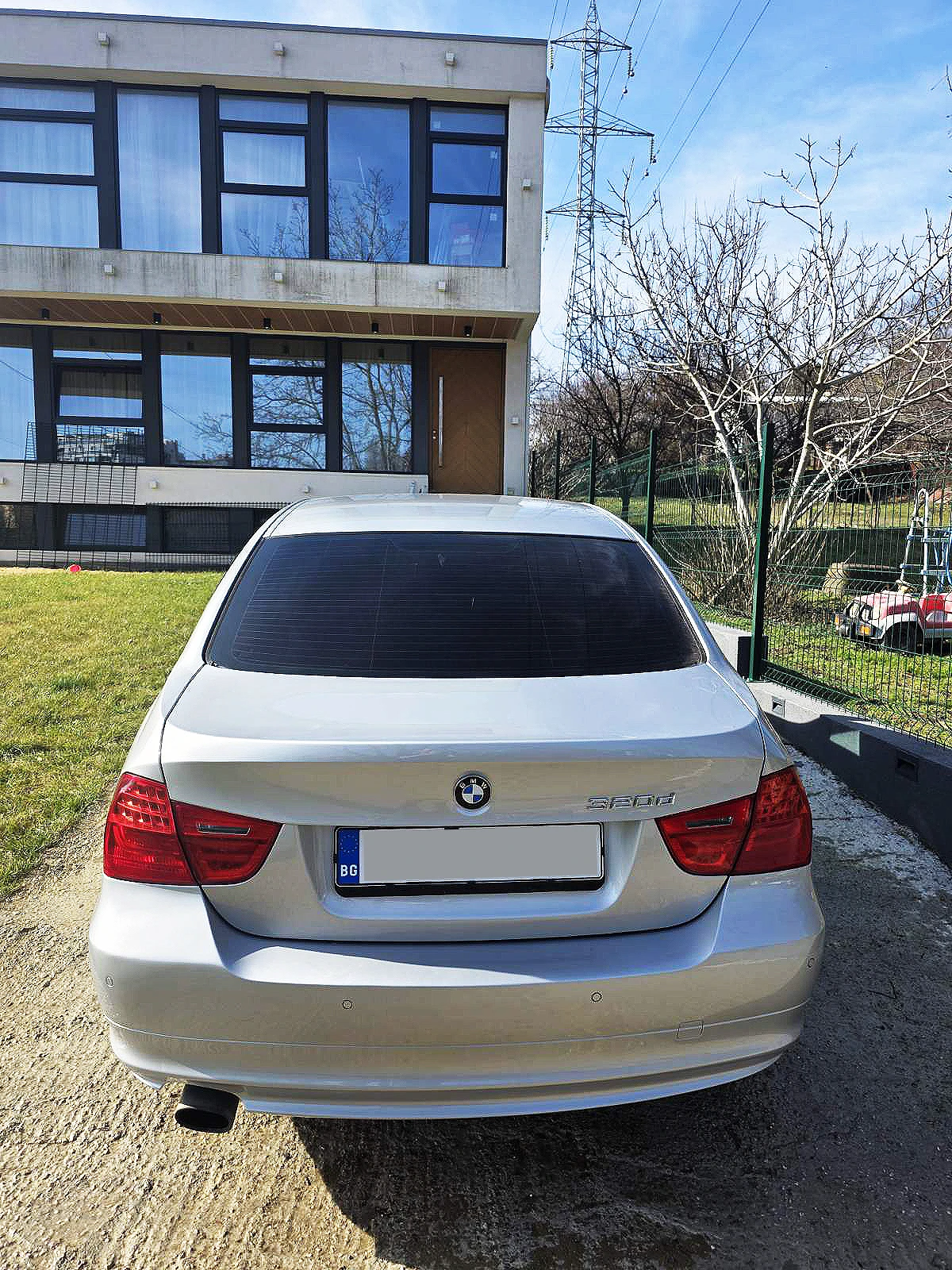 BMW 320 2.0D - изображение 4