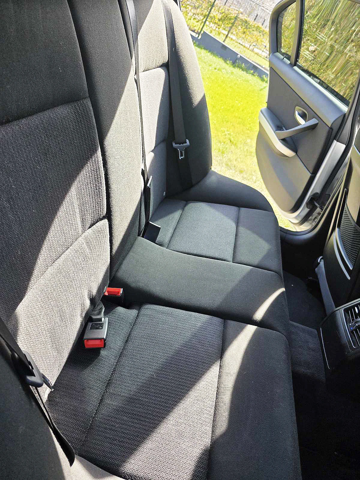 BMW 320 2.0D, снимка 12 - Автомобили и джипове - 53489066