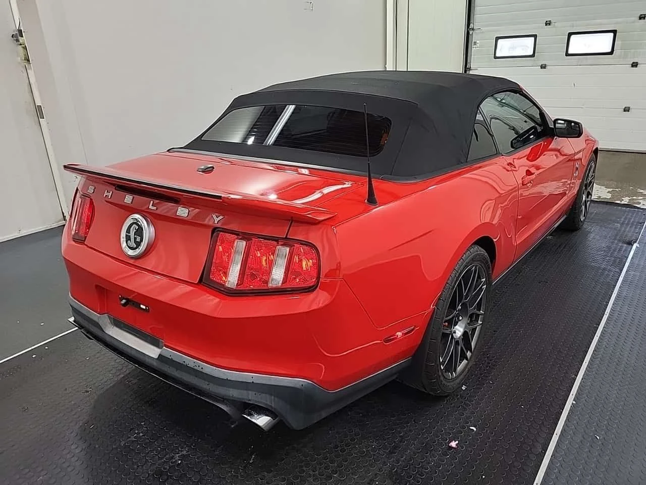 Ford Mustang SHELBY GT500| БЕЗ ИНЦИДЕНТИ| ПЕРФЕКТНО ОБСЛУЖВАН| , снимка 3 - Автомобили и джипове - 54378362
