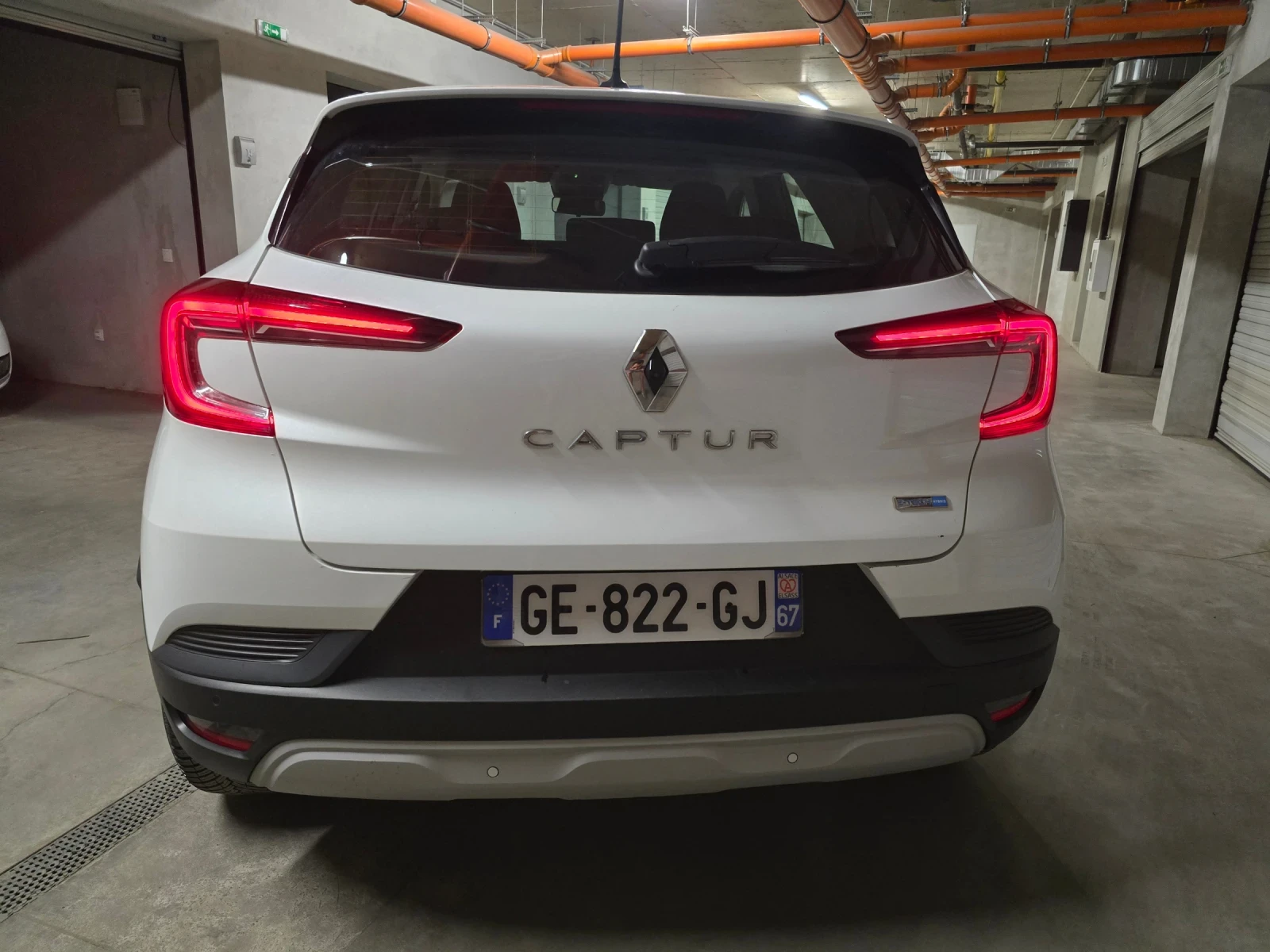 Renault Captur 1.6* ХИБРИД* NAVI* LED, снимка 9 - Автомобили и джипове - 54455286