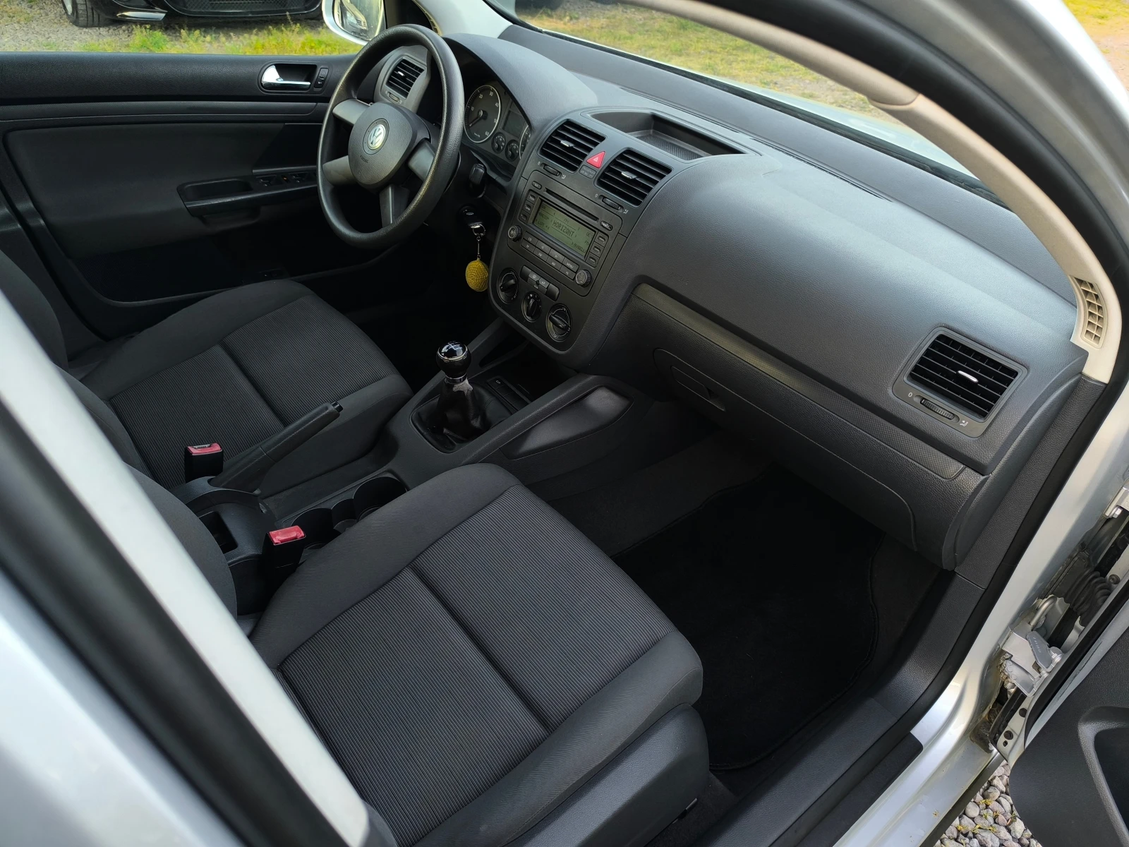 VW Golf -1.9TDI-105кс-КЛИМАТИК-ОТЛИЧЕН !!!, снимка 14 - Автомобили и джипове - 54727144
