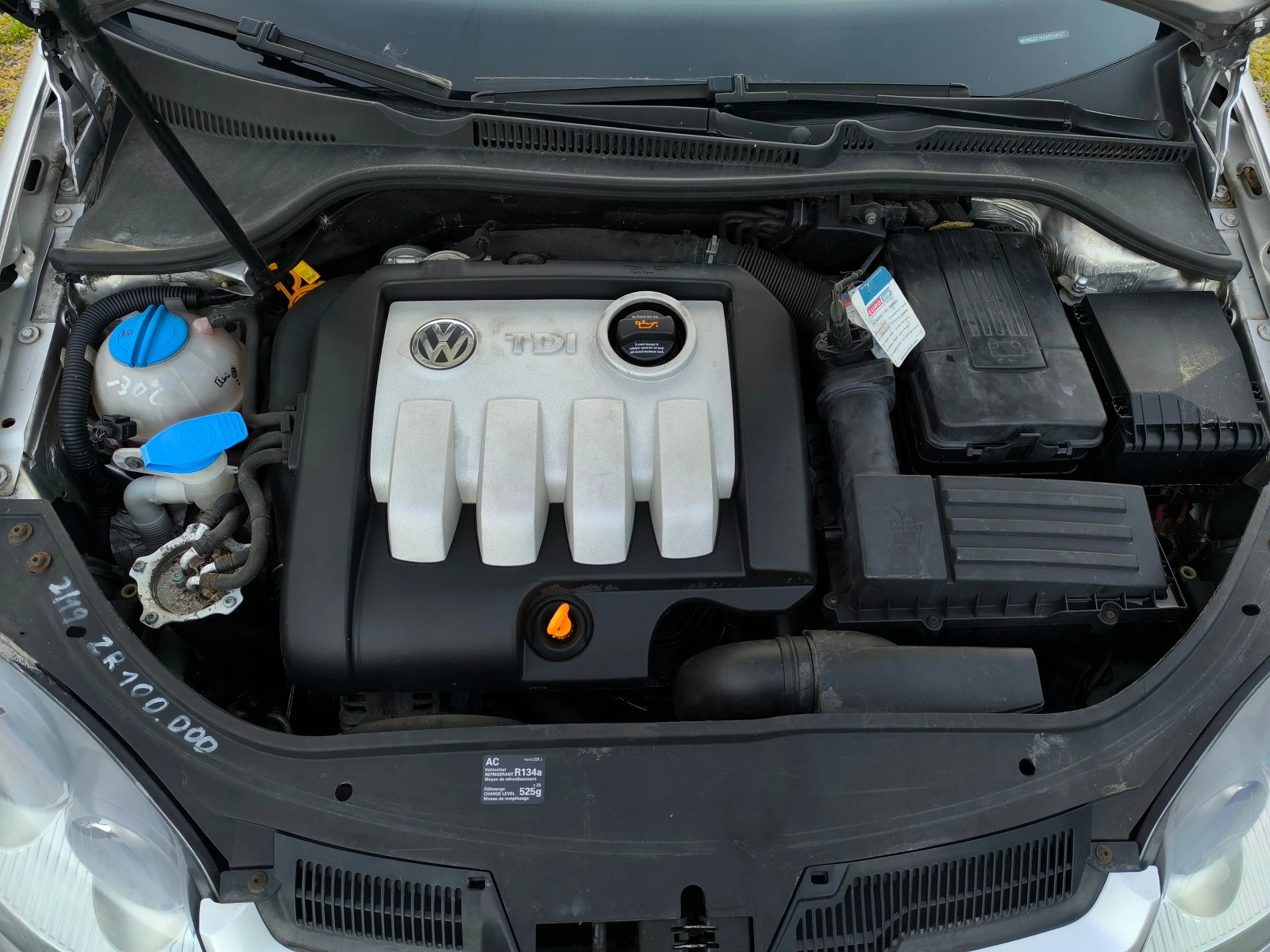 VW Golf -1.9TDI-105кс-КЛИМАТИК-ОТЛИЧЕН !!!, снимка 15 - Автомобили и джипове - 54727144