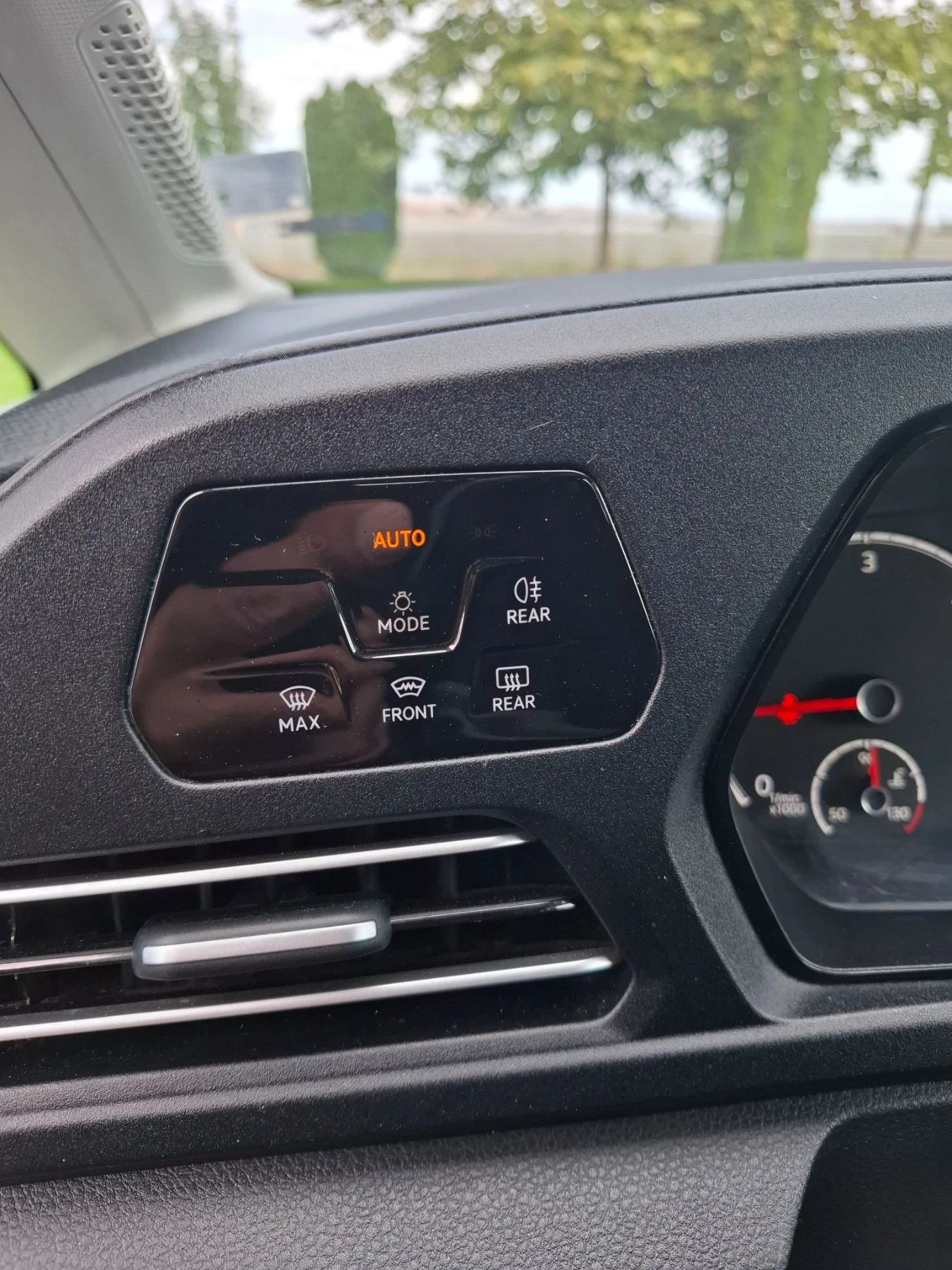 VW Caddy Maxi 2.0 D  6+ 1, снимка 10 - Автомобили и джипове - 55536551