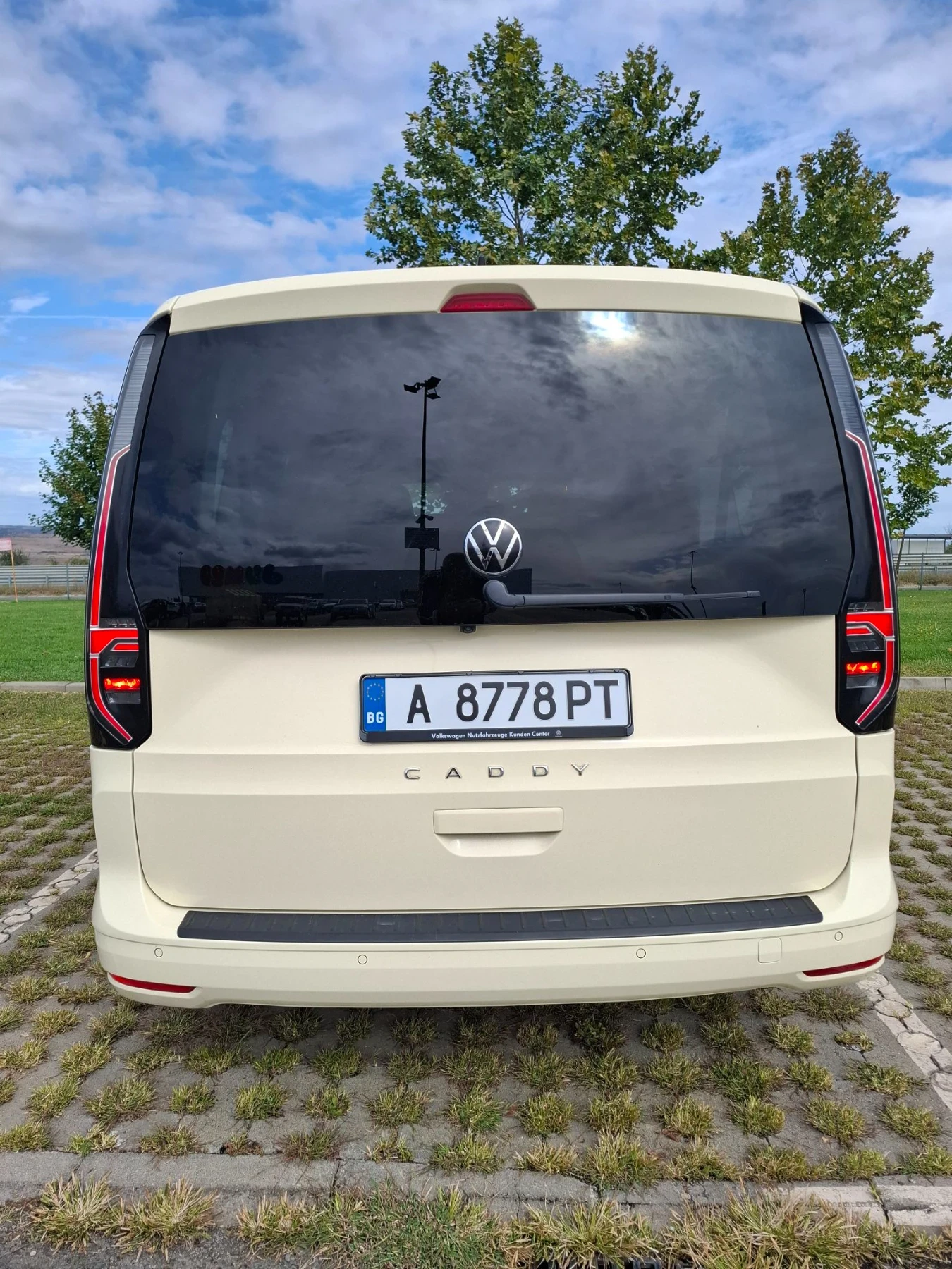 VW Caddy Maxi 2.0 D  6+ 1, снимка 14 - Автомобили и джипове - 55536551